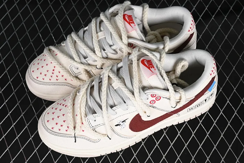 All categories Nk SB Dunk series Nk SB Dunk Low low-top sneakers J version Nk Dunk Low Retro "Light Orewood Brown" denim SB strap low-top casual sneakers DV0834-100